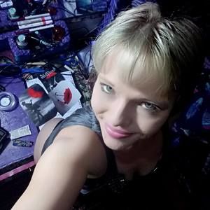 Meet your Posher, Lynn